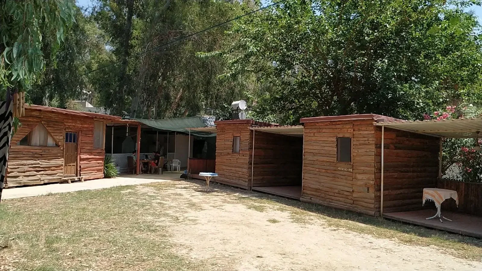 Medusa Bar & Camping